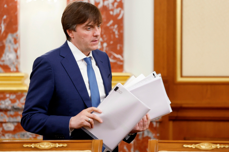 Поспешил Кравцов развеять слухи об отмене домашнего задания