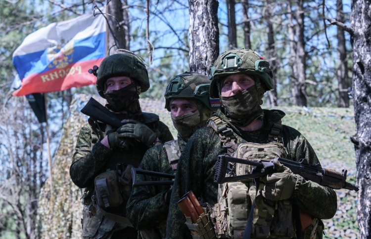 Активные боевые действия продлятся еще минимум два-три месяца, после чего начнется зимняя тактическая пауза