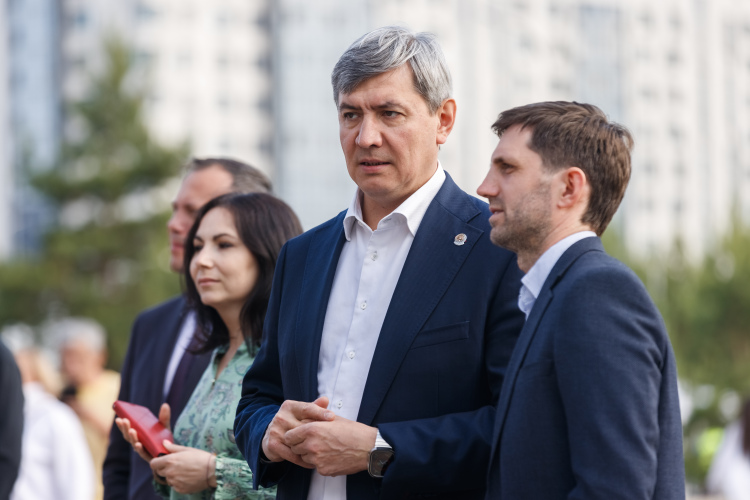 Шайхутдинов и Халимов запустили механизм возвращения в республику федеральных налогов, уплаченных резидентами технопарков и индустриальных парков, — на создание дальнейшей инфраструктуры этих площадок