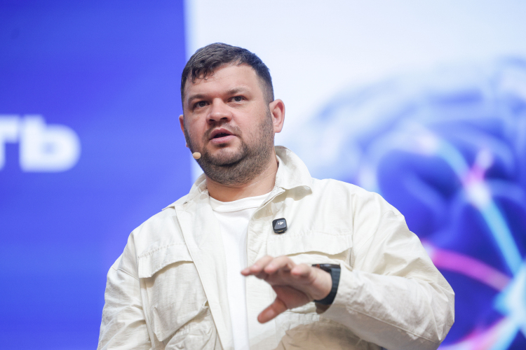 Линар Хуснуллин: «Моя команда отвечала именно за интернет-коммерцию, за Uzum Market. В экосистему — банк, финтех и другие блоки — вкладывались и местные специалисты, это труд больших команд. Но e-com стал ядром, вокруг которого выросли остальные сервисы»