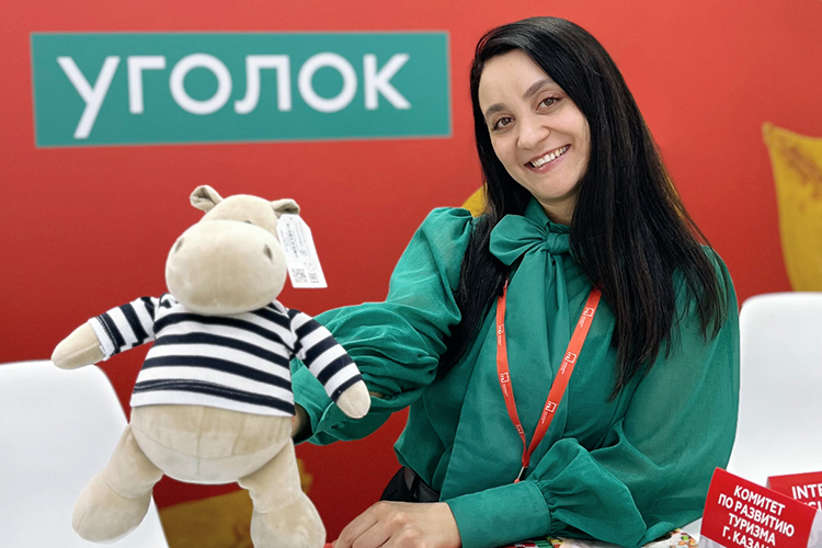 «По нашим данным и по наблюдениям коллег из других регионов, туристов стало меньше везде. Люди перестали отдавать последние деньги на путешествия, чаще задумываются о том, как их сохранить»