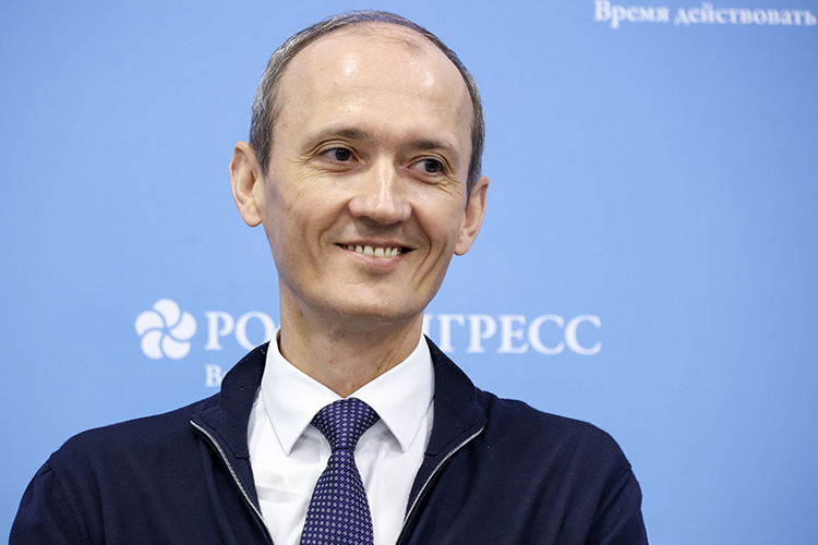 Дмитрий Григоренко: «У нас за прошлый год 35 процентов сотрудников, пришедших на госслужбу, — это люди младше 35 лет. Молодежь идет [на госслужбу], и идет очень активно»