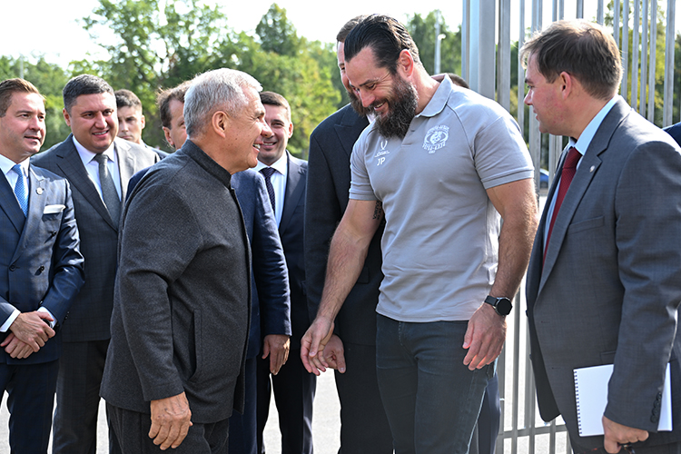 За пять месяцев и полтора миллиарда: смотрим на новый центр регби в Казани