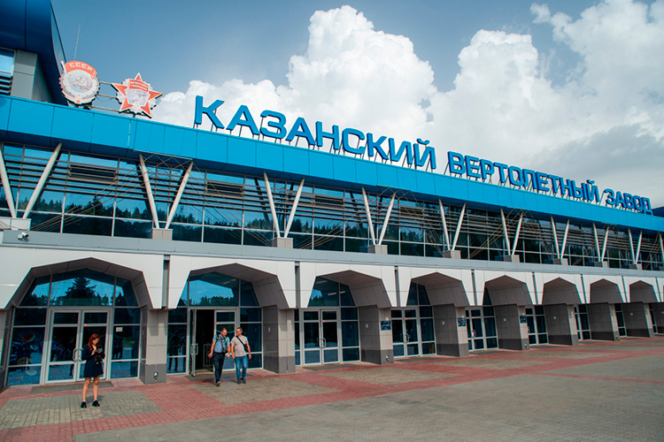 Среди главных задач Колесова на КВЗ значилось следующее: решить проблему гигантского долга предприятия (более 30 млрд рублей); довести до ума новые модификации «Ансата», Ми-8, изживать детские болезни Ми-38; укомплектовать предприятие кадрами; обеспечить загрузку