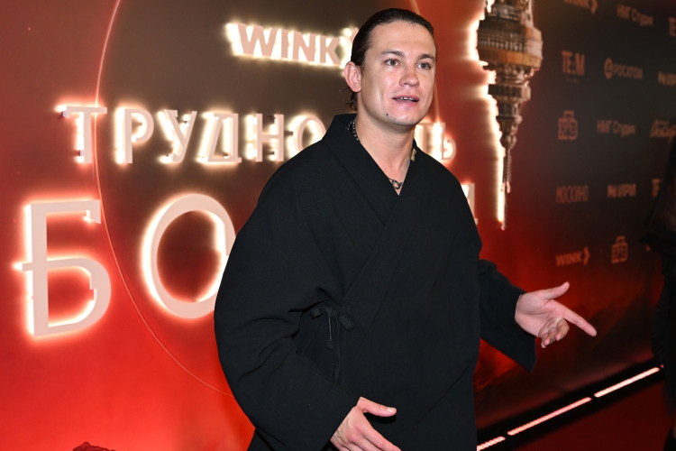 Хоть бы не «Дюна»: роман Стругацких «Трудно быть богом» все же превратили в космоблокбастер