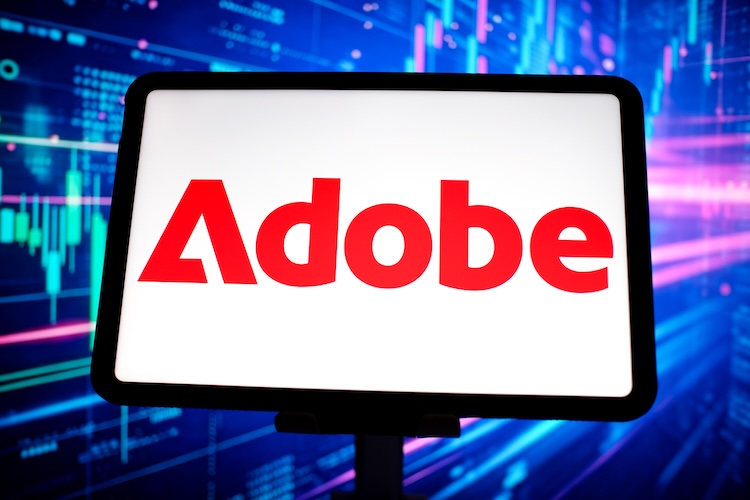 Adobe подписала соглашение с Саудовской Аравией на $4 млрд, по которому все 27 млн жителей страны получат бесплатный годовой доступ к ИИ-инструментам Adobe Firefly и Adobe Express Premium