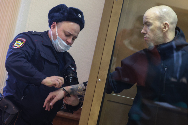 Первым по делу Finiko арестовали именно Доронина. За ним последовали задержания «вице-президентов»