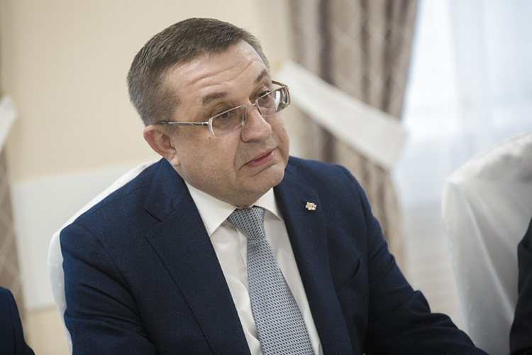 Председатель правления союза хлебопроизводителей РТ Ильдар Никифоров: «У нас в Татарстане не такой большой объем зерна идет на хлебопечение, порядка 300 тысяч тонн в год — это лишь малая доля от общего сбора»