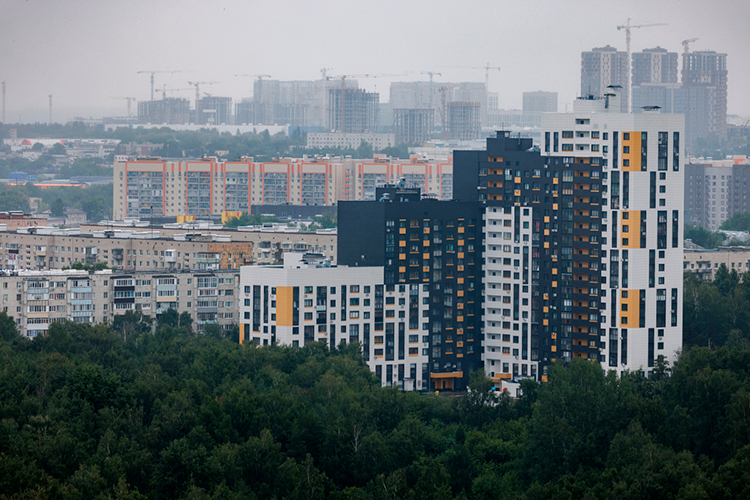 «Суровая реальность такова, что купить вторичку сейчас для большинства нереально из-за заоблачных рыночных ставок — и это притом, что она стоит ощутимо дешевле нового «бетона»