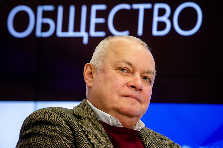 Фактическая отправка ведущего ВГТРК Дмитрия Киселева на пропагандистскую пенсию оживила разговоры о возможных перестановках в информационной башне Кремля, пишет «Тайная канцелярия»
