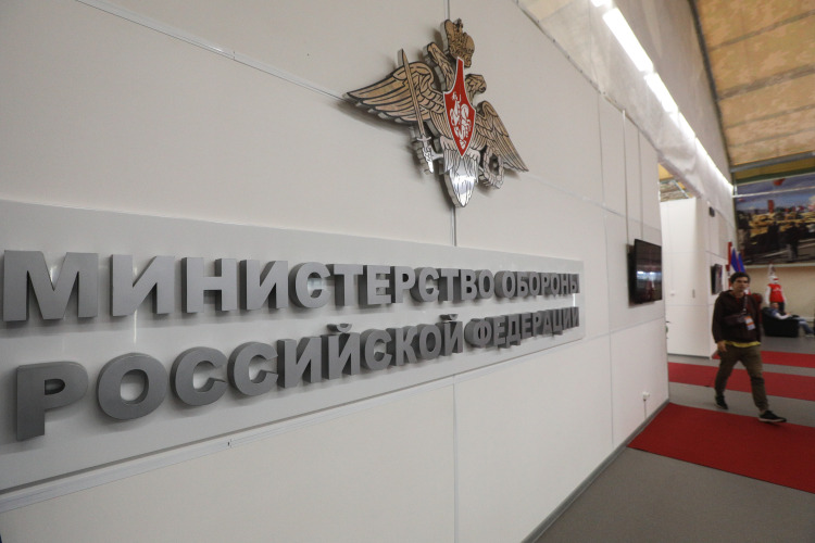 Помимо командования бригадой, генерал Грунис активно участвовал в информационном освещении хода СВО. Он давал интервью министерству обороны России, в которых подробно рассказывал о динамике освобождения Константиновки