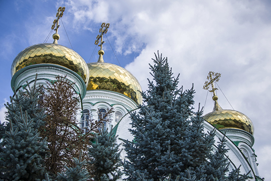 «Сегодня практически все большие российские города — православные и в куполах»