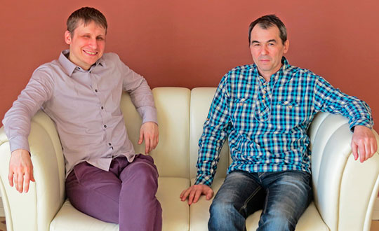 Писатель Ильдар Абузяров (слева) и  Салават Юзеев