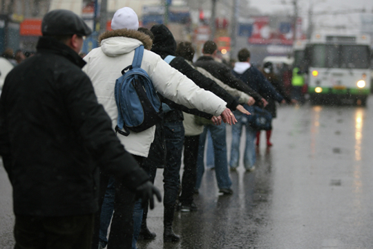 «В советские времена были крупные государственные таксопарки. Такси, в основном, работали от бордюра, то есть поднятая рука останавливала автомобиль, который вез тебя по договоренности»