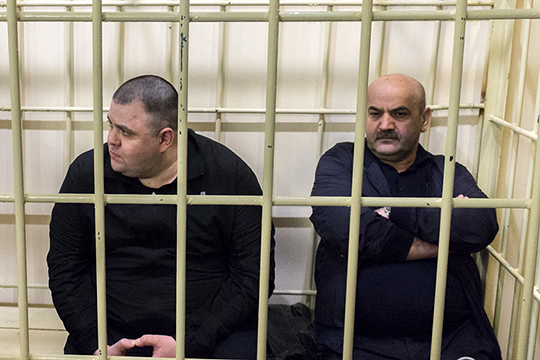 Гусейн Гахраманов (слева) заявил, что «нигде и ни с кем в предварительный сговор не вступал». Гюльгусейн Наджафов (справа) выразил надежду, что приговор ВС РТ в отношении него будет справедливым