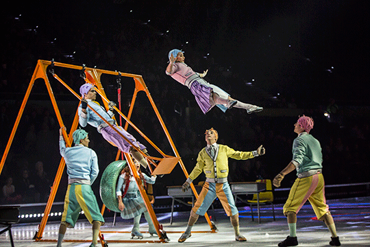 В Казани на этих выходных в «Татнефть Арене» прошло первое ледовое шоу знаменитого цирка Дю Солей — Crystal
