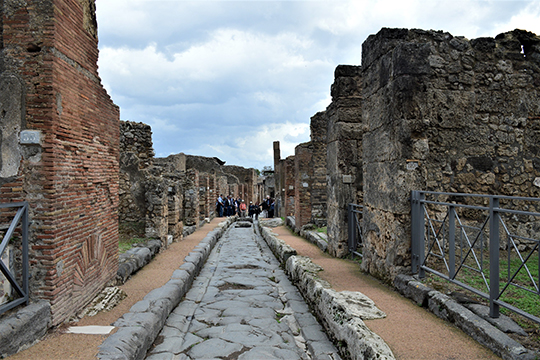 Улица античного города Помпеи