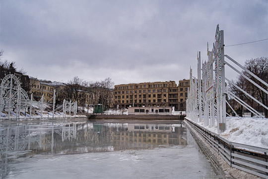 По соображениям безопасности закрыт выход на лед в парке «Черное озеро»