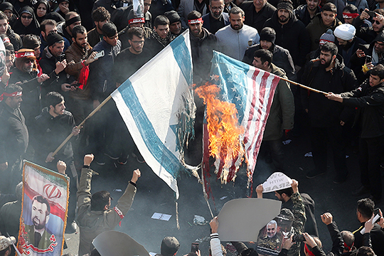 Митинги происходят на своей территории, выплескиваются эмоции, а вот действует Иран всегда холодно, обдуманно и расчетливо. Иран — член ООН, как и Израиль