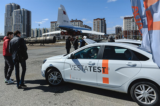 Тольяттинская Lada не поддалась общему унынию: согласно «Автостату», она в Татарстане смогла прибавить к прошлогоднему показателю 1,9% или 274 авто до 14,3 тыс. регистраций
