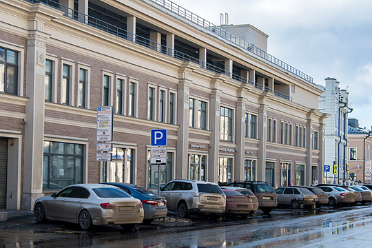 Здание на Баумана 9а  площадью 3,7 тыс. кв. метров стоимостью 340,4 млн рублей стояло на балансе «Новой нефтехимии» до банкротства компании