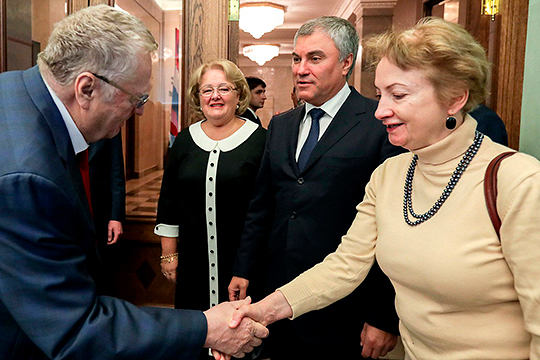 Вячеслав Володин с вдовой и дочерью Примакова