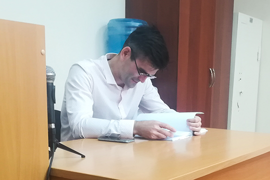 Адвокат Васильева Алексей Спиридонов отметил, что, как для человека, занимающегося предпринимательской деятельностью, такая мера пресечения будет слишком строгой
