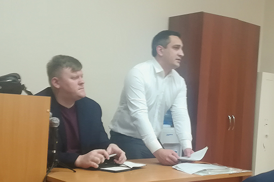 Адвокаты Нигметзяновой Андрей Белов и Роберт Сагдеев представили суду документы о болезни ее матери и о том, что женщина воспитывает 15-летнюю дочь-инвалида. Они попросили не заключать Нигметзянову под стражу