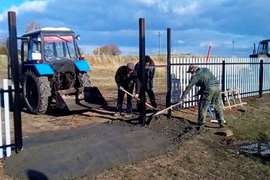 В прошлом году жители села Бело-Безводное отказались от самообложения. В последствие они получили предупреждения от административной комиссии района за неуплату 250 рублей на благоустройство поселка