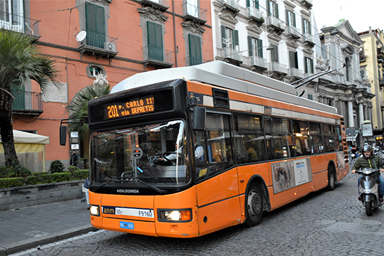 Троллейбус в Неаполе вымирает – осталось два городских и один пригородный маршрут