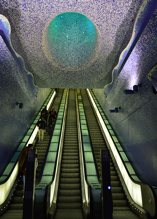 Станция «Толедо» считается самой красивой в неаполитанском метро