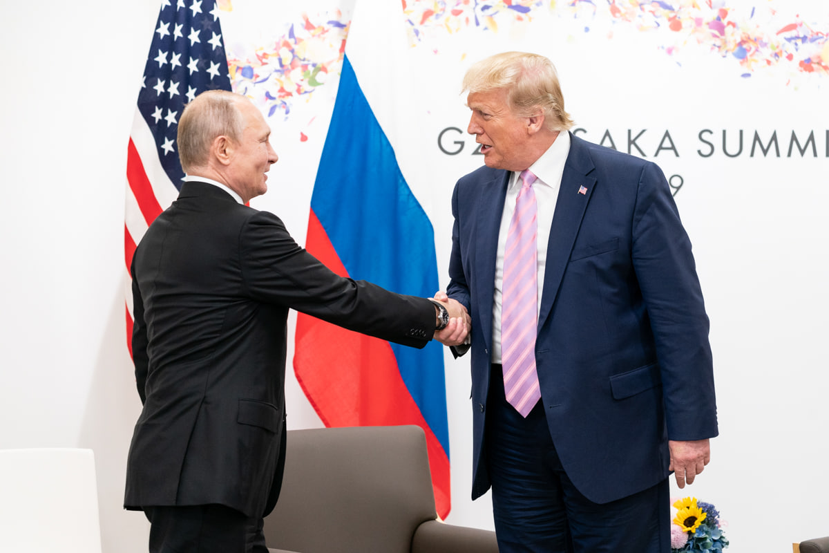 Путин и Трамп в 2019 году