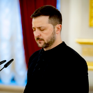 Верховная рада со второго раза поддержала продление полномочий Зеленского