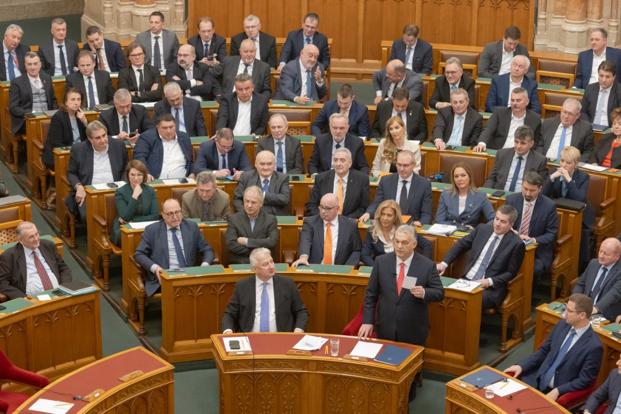 Заседание венгерского парламента (архив)