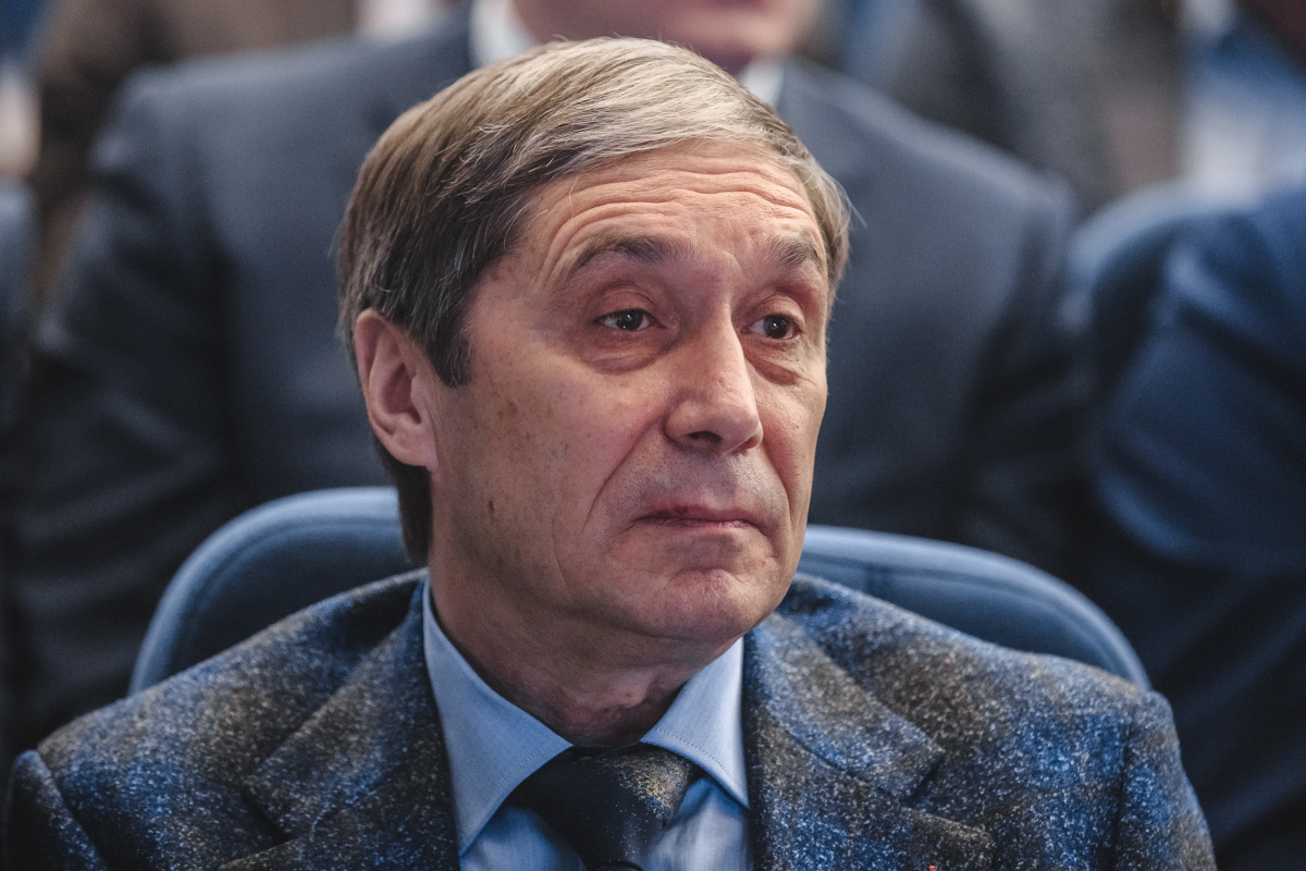 Азат Хаким
