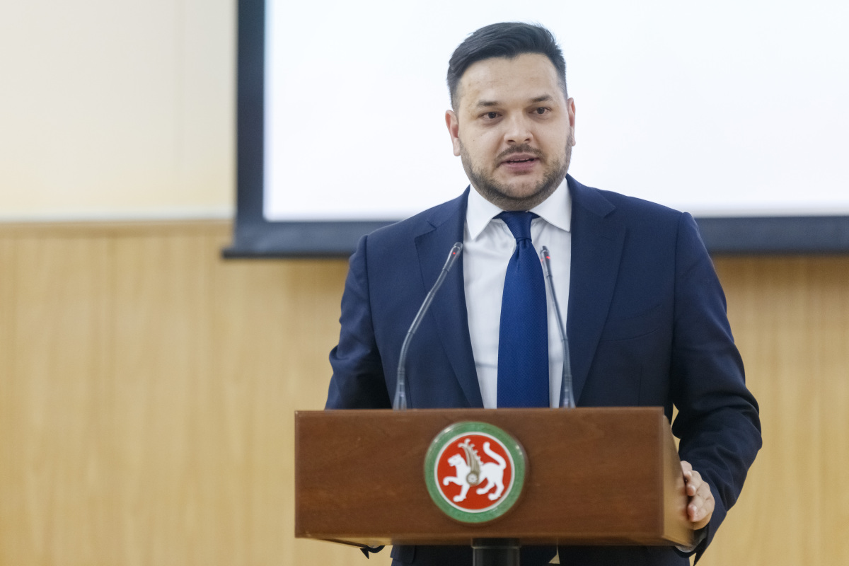 Айрат Гатиятов