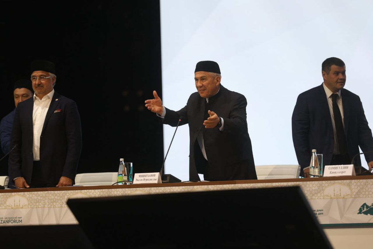 Рустам Минниханов