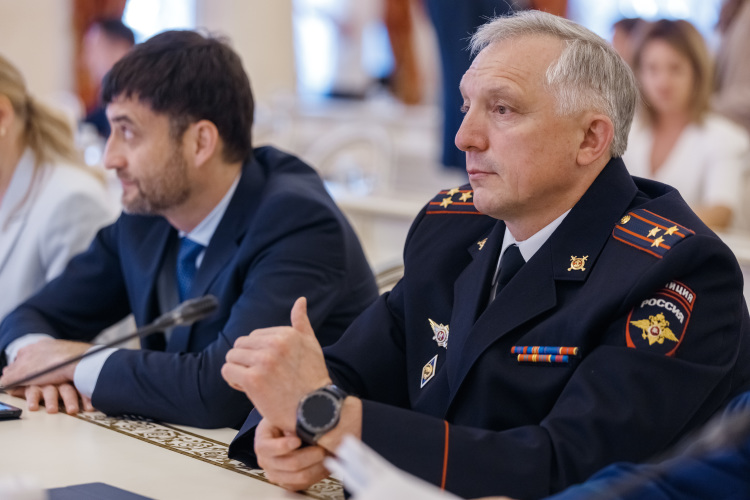 Надир Закиров