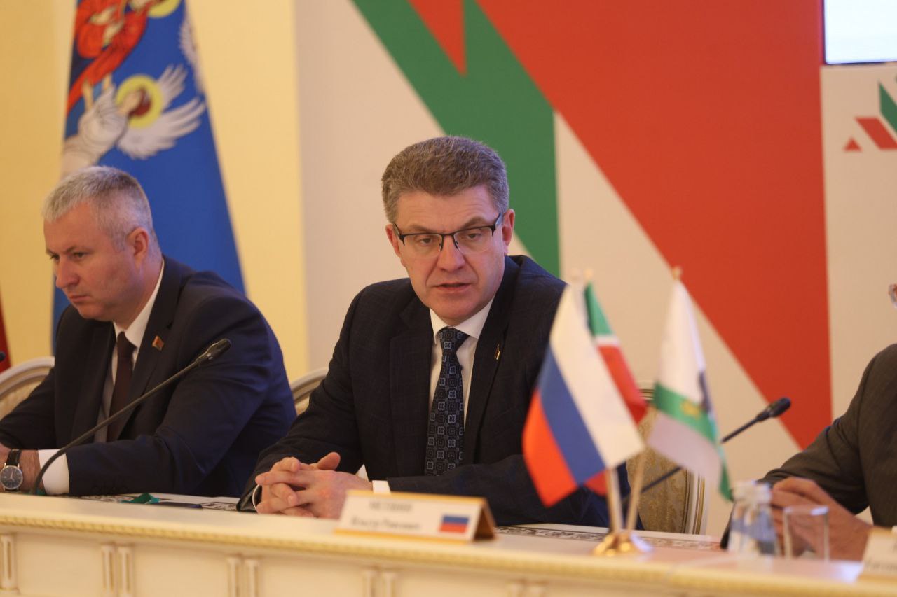 Владимир Кухарев