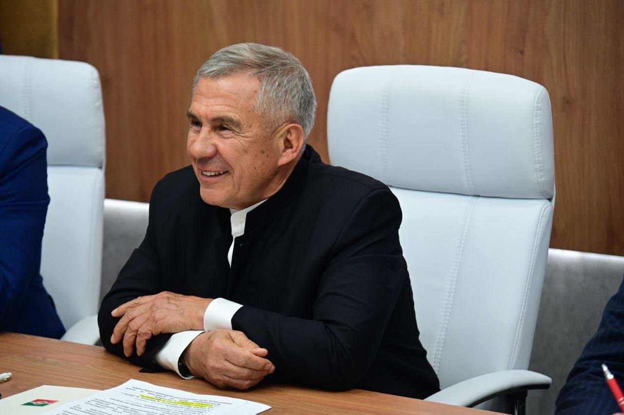 Рустам Минниханов