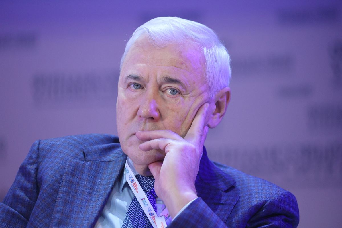 Анатолий Аксаков