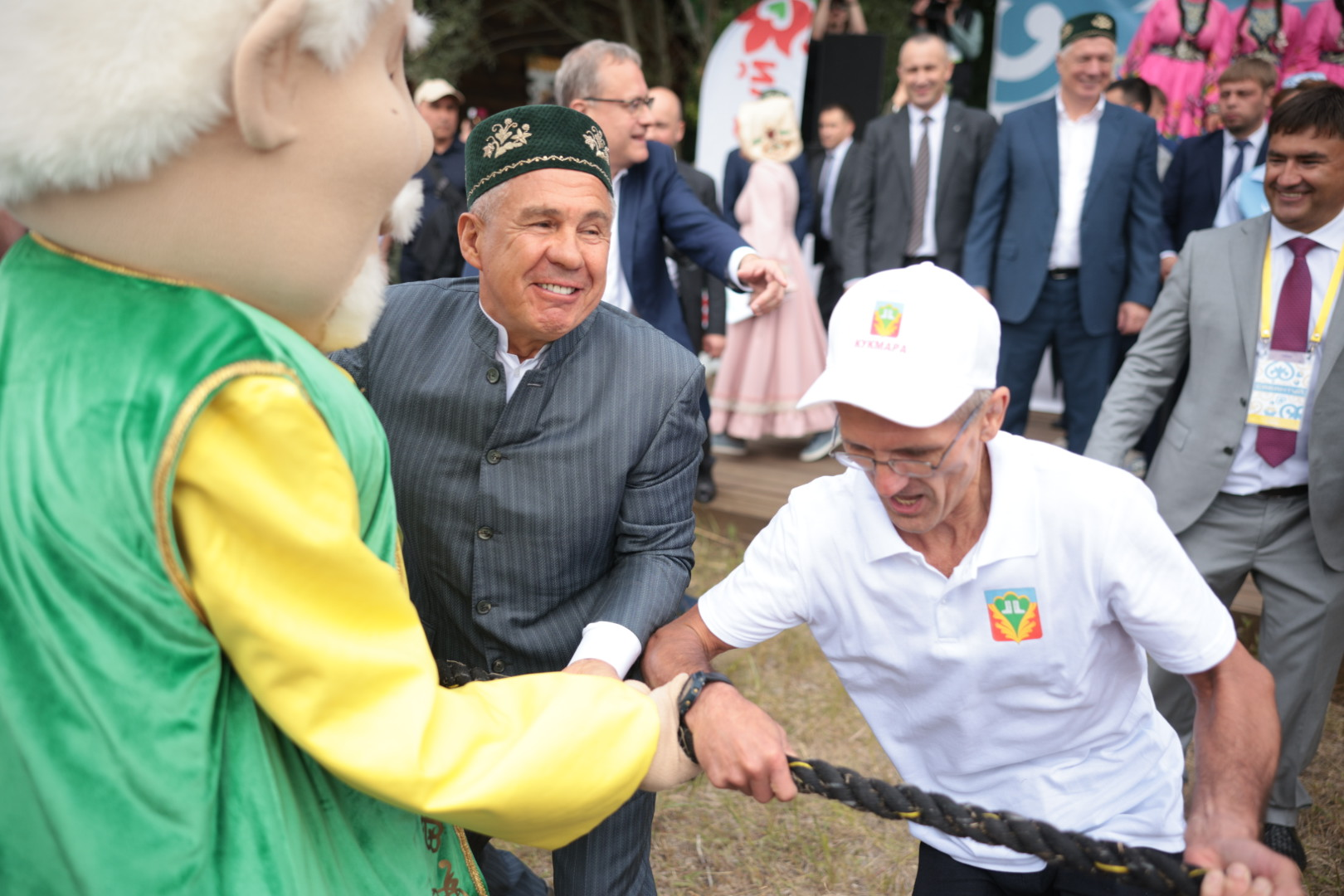Рустам Минниханов