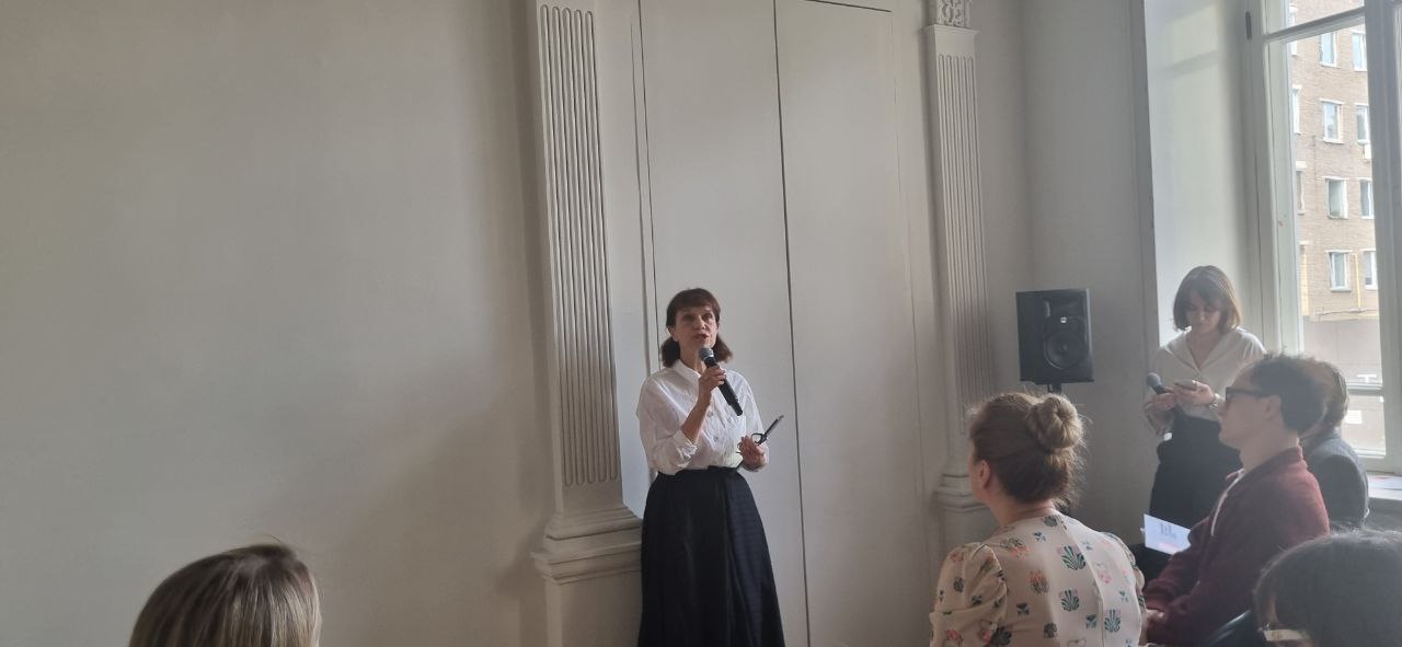 Марина Лошак