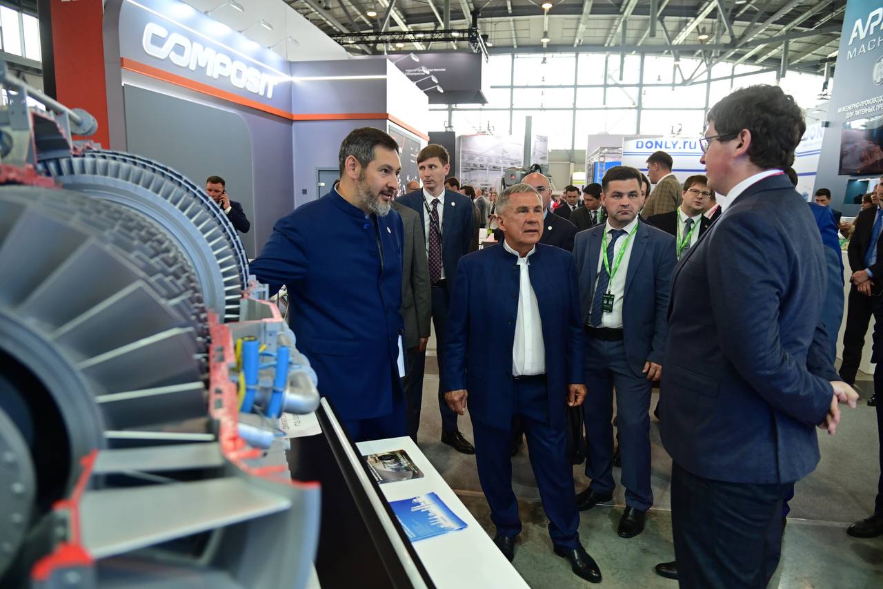 Олег Коробченко и Рустам Минниханов