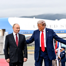 Путин и Трамп впервые за 6 лет встретились на Аляске