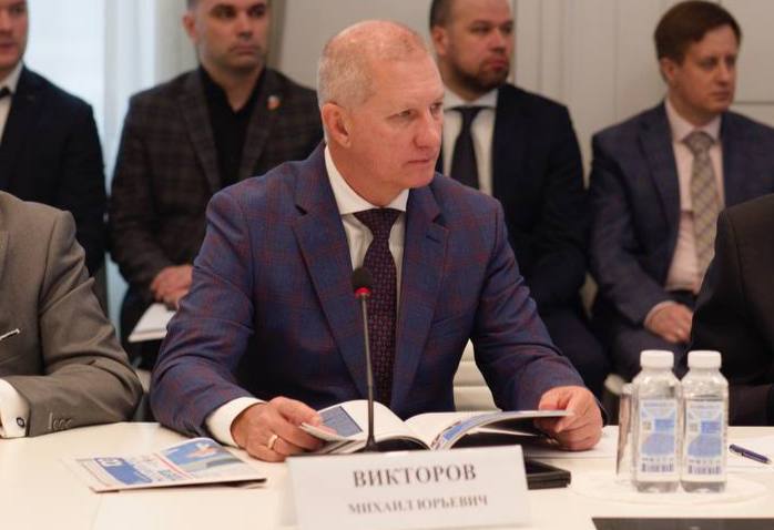 Михаил Викторов