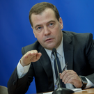 Медведев резко отреагировал на призывы ЕС отправить войска на Украину: «Никаких натовских миротворцев»