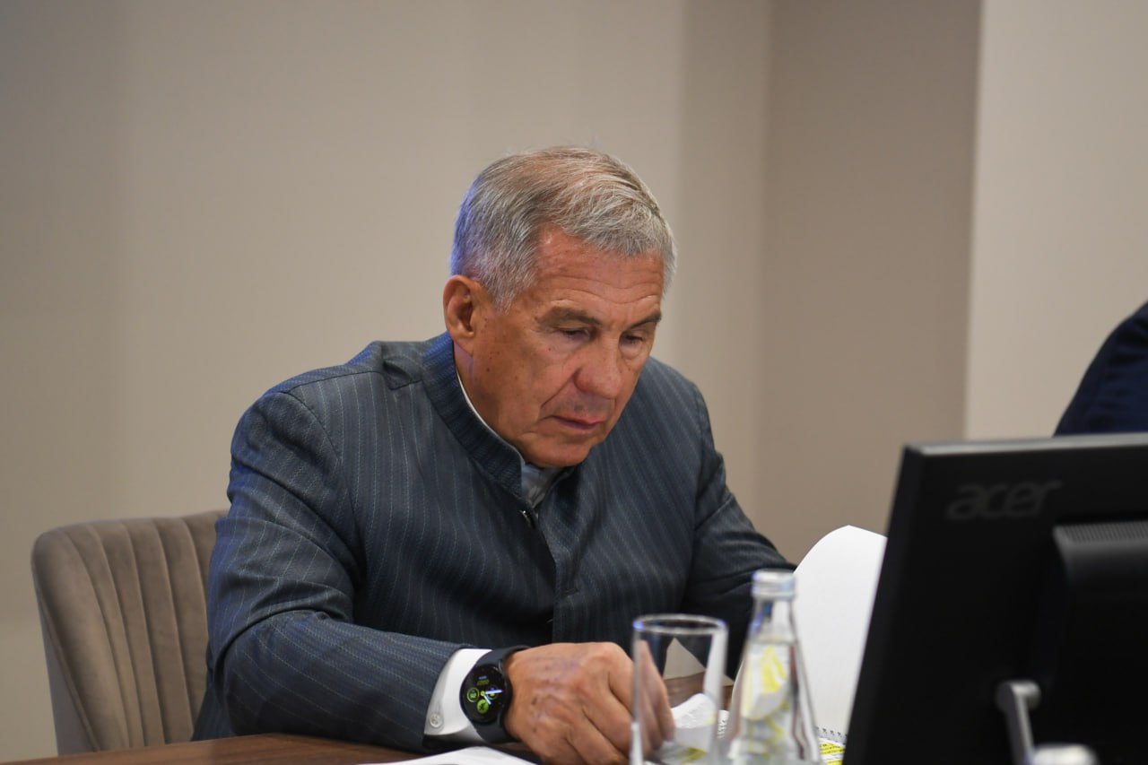 Рустам Минниханов