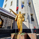 В Авиастроительном районе открыли отреставрированный позолоченный памятник Ленину