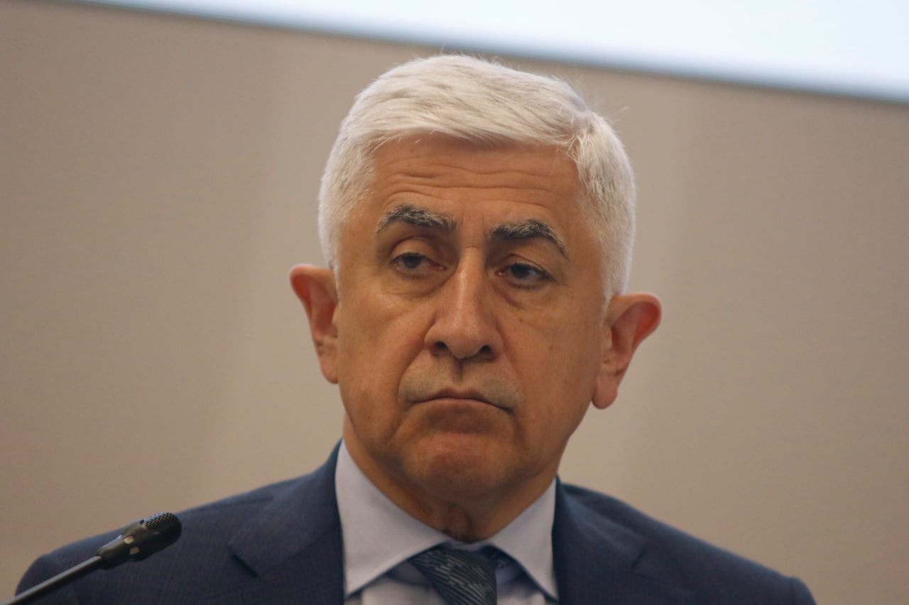 Михаил Погосян